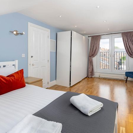 Air Host & Stay - Rockfield House - Sleeps 8 Ливерпуль Экстерьер фото