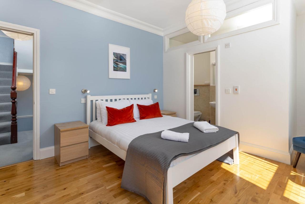 Air Host & Stay - Rockfield House - Sleeps 8 Ливерпуль Экстерьер фото