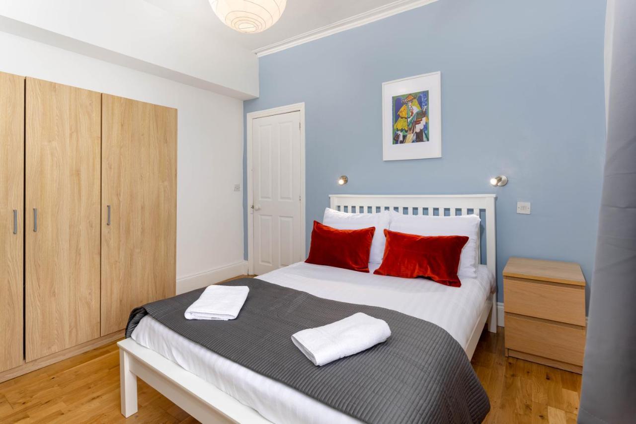 Air Host & Stay - Rockfield House - Sleeps 8 Ливерпуль Экстерьер фото