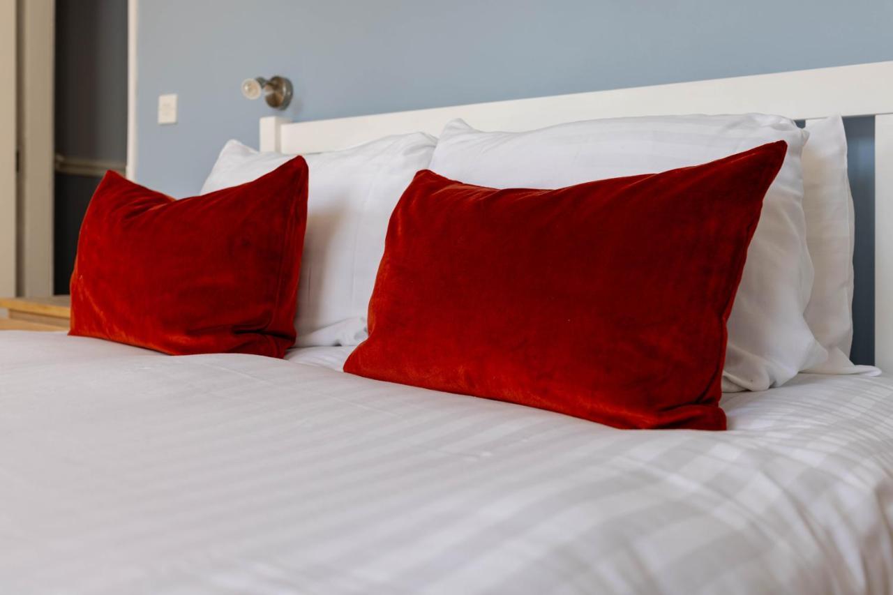 Air Host & Stay - Rockfield House - Sleeps 8 Ливерпуль Экстерьер фото