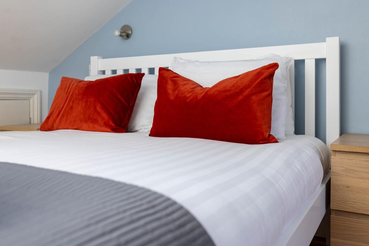 Air Host & Stay - Rockfield House - Sleeps 8 Ливерпуль Экстерьер фото